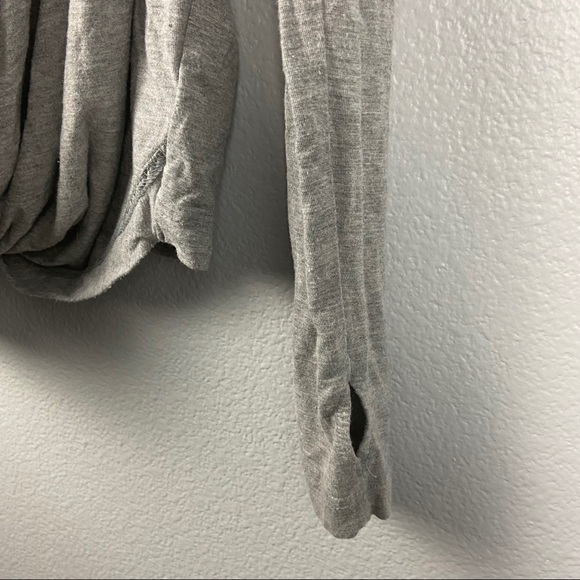 Tobi Brand Open Front Pullover Hoodie Sweater - Picture 2 of 6